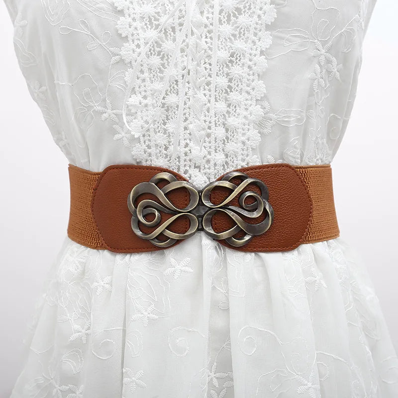Traditionele Vintage Damesriem met Knopen in Retro Stijl voor Oktoberfest
