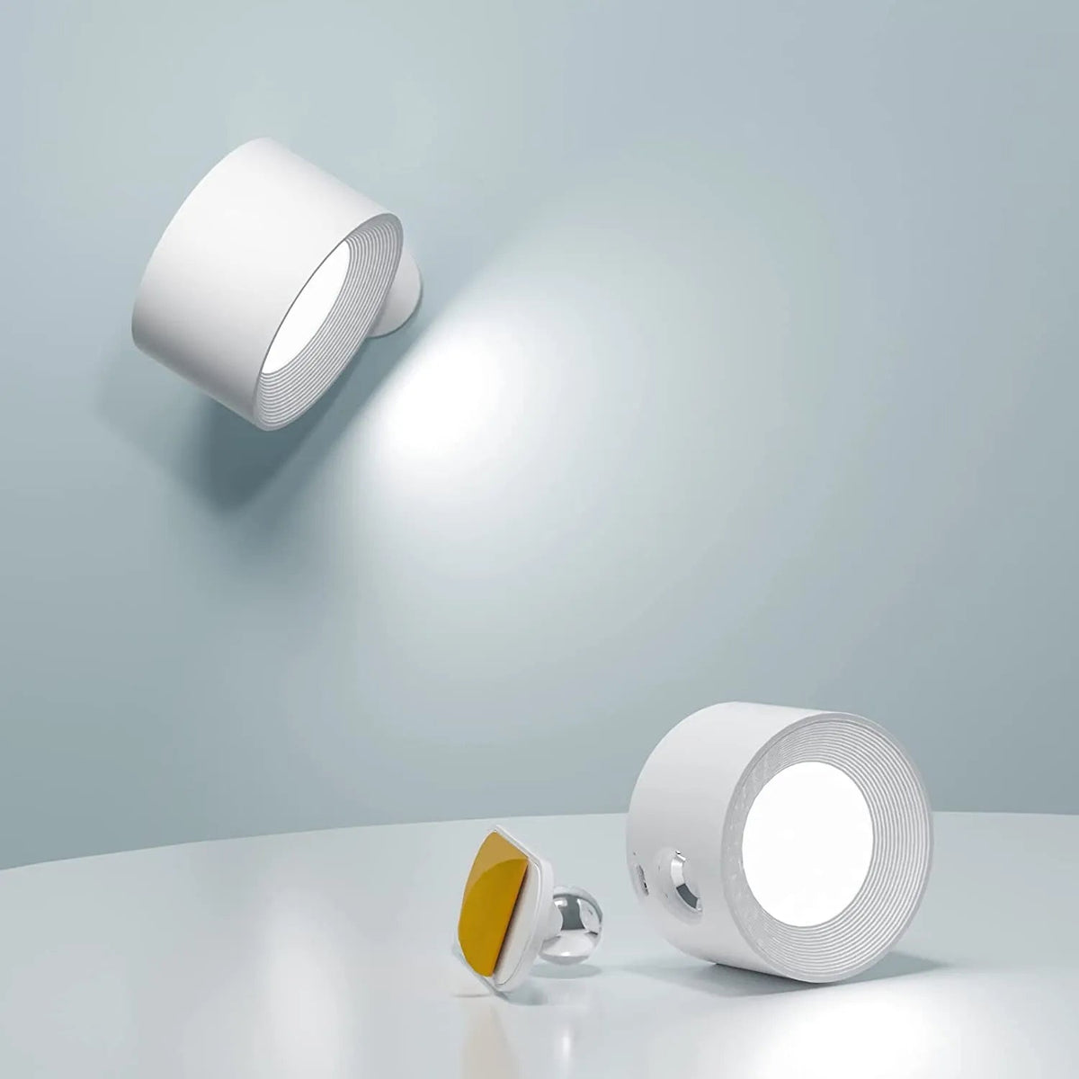 Multifunctionele Draadloze Wandlamp Oplaadbaar & Dimbaar met 360° Rotatie 0