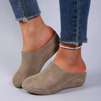 House Slippers – Cushioned Indoor Shoes with a Supportive Sole