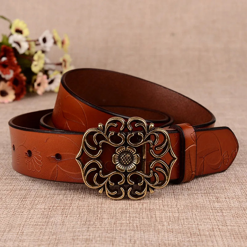 Traditional Women's Belt with Sunflower Print and Stylish Buckle – Perfect for Oktoberfest